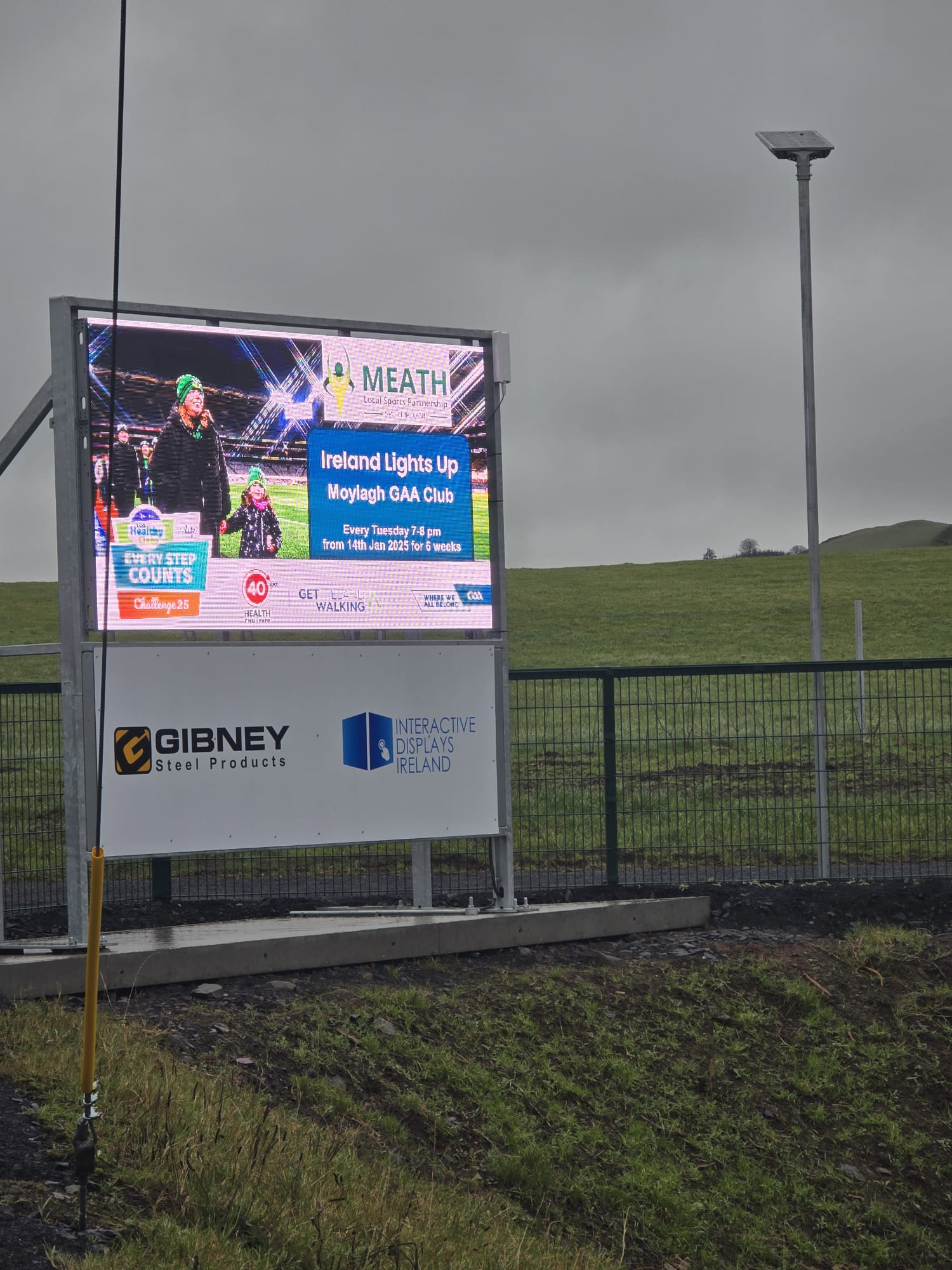 CluScore LED scoreboard, daylight readable pitch-side view