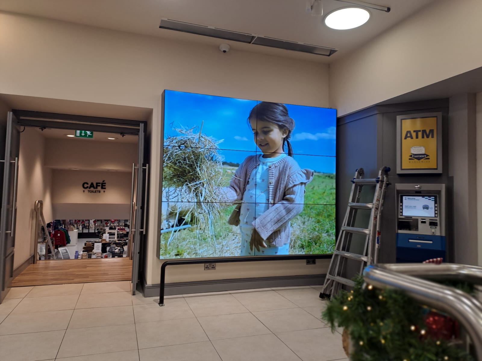 LCD video wall