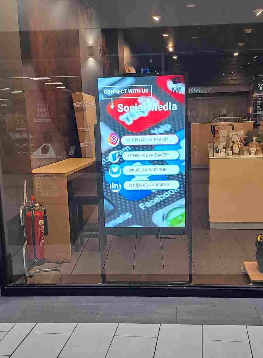 Retail window display screen